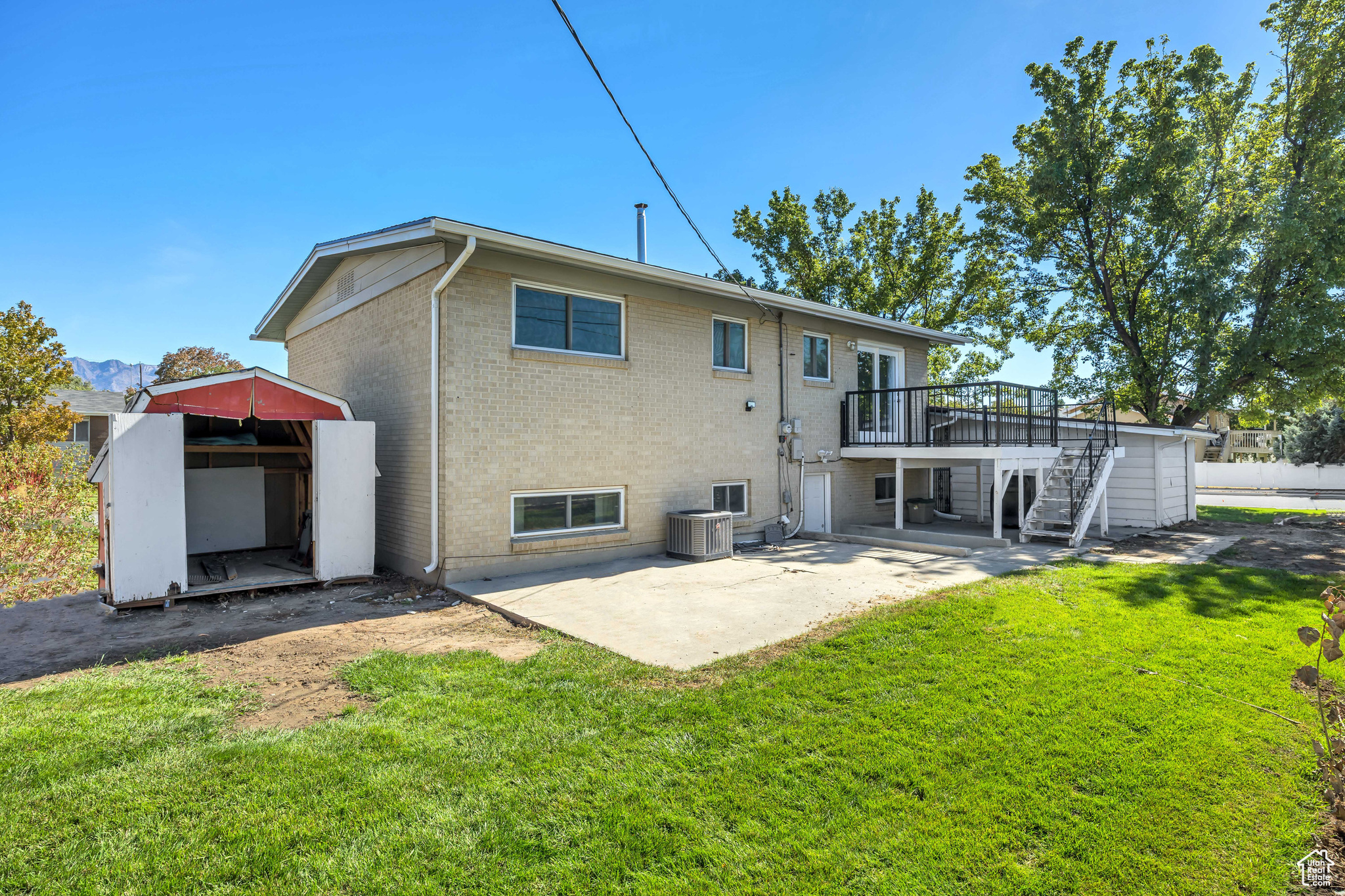 RIVERVIEW ACRES - Residential