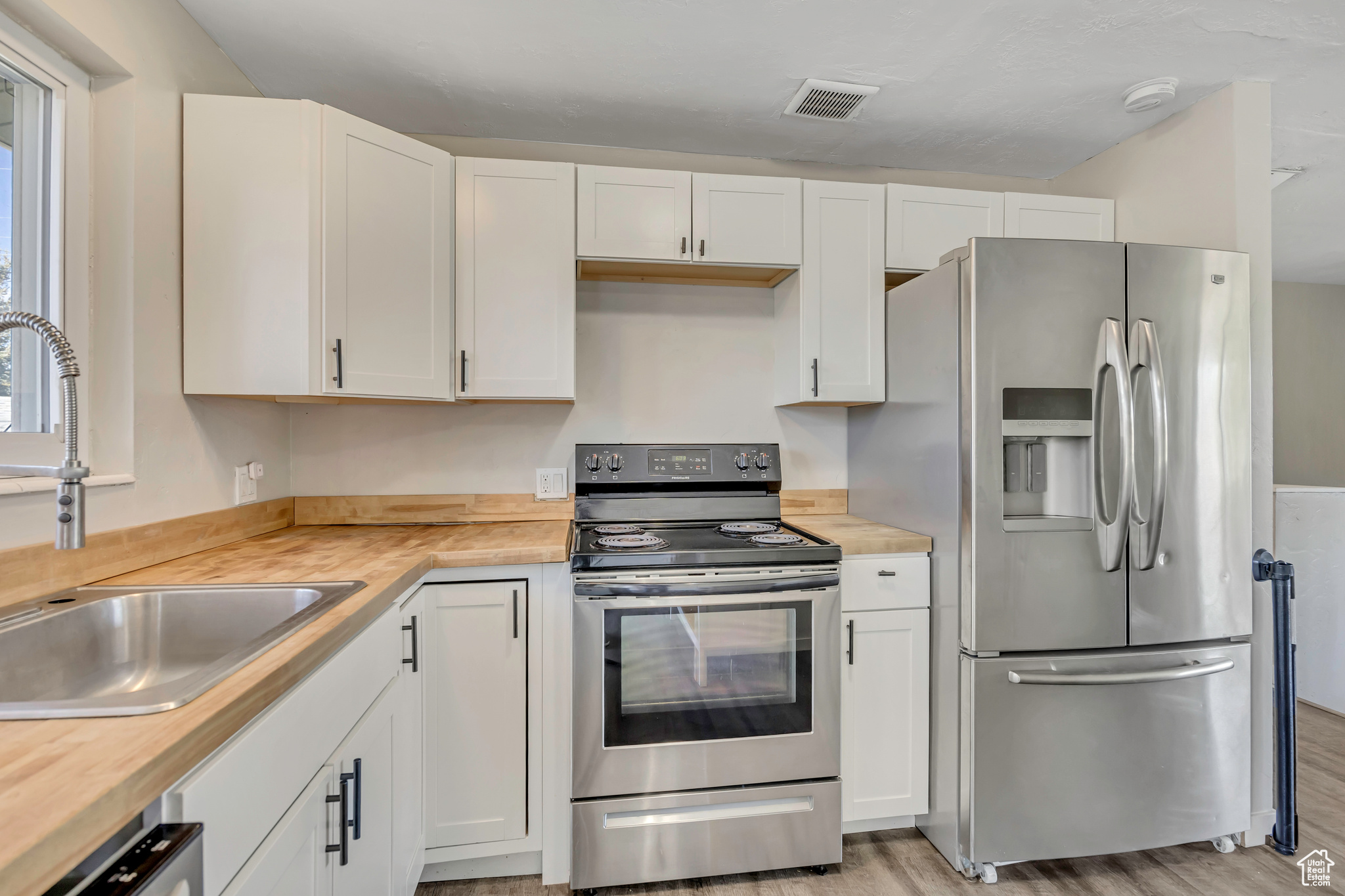 RIVERVIEW ACRES - Residential