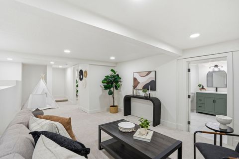 Tiny photo for 938 E HOLLYWOOD AVE, Salt Lake City, UT 84105 (MLS # 2153356)