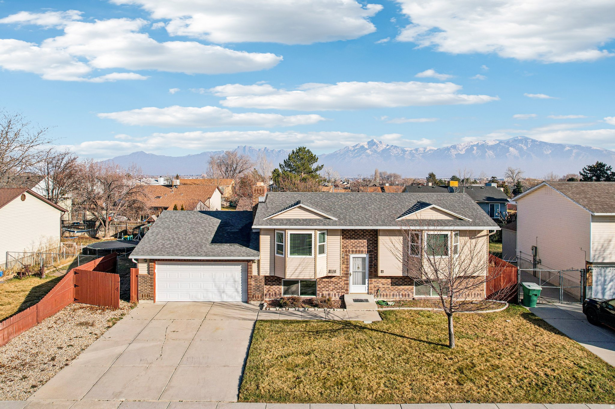 OQUIRRH SHADOWS PH 1 - Residential