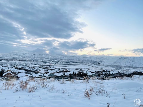 Photo of 4927 N RAVENCREST LN, Lehi, UT 84048 (MLS # 2192269)