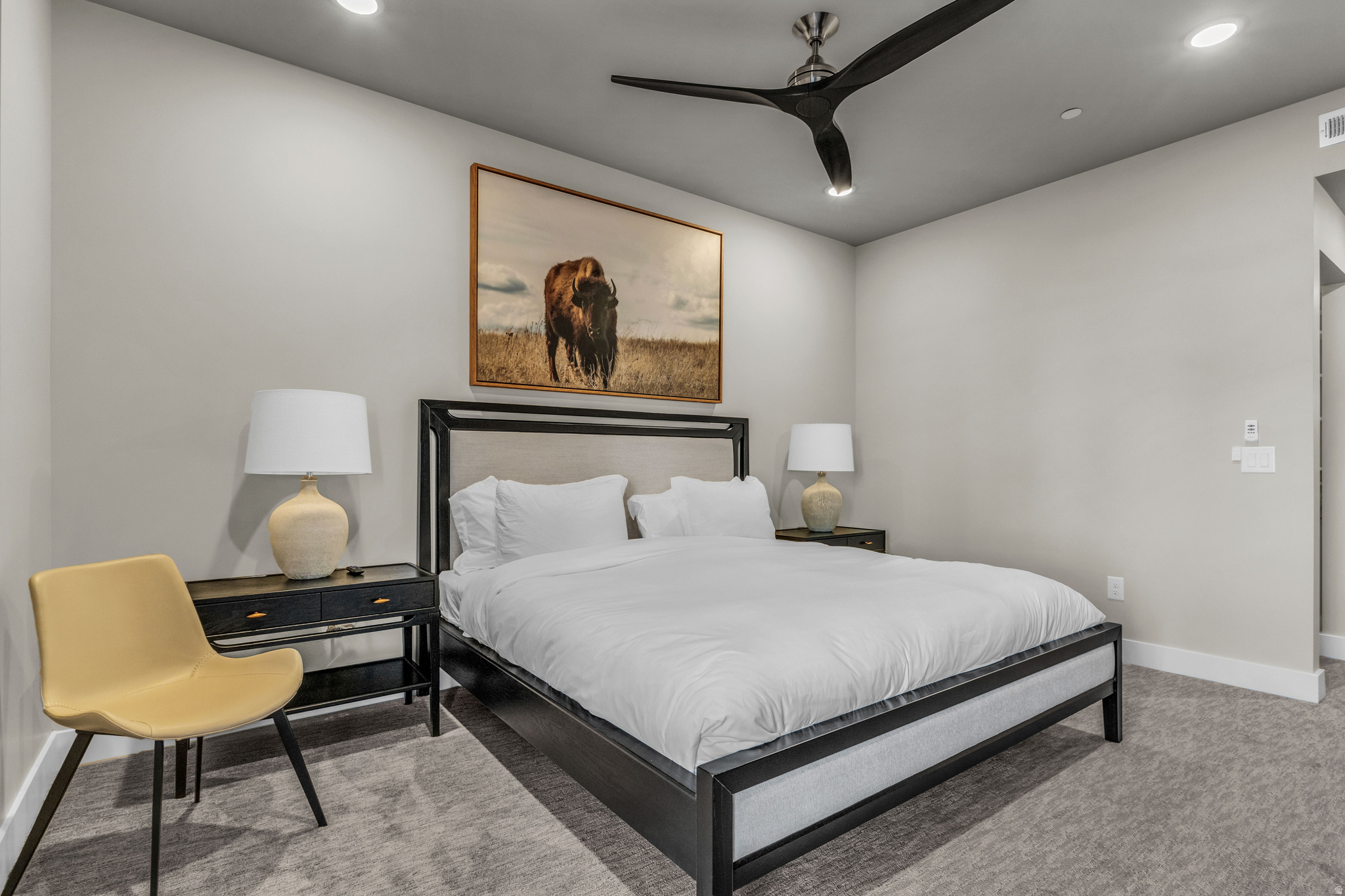 MAYFLOWER LAKESIDE - Residential