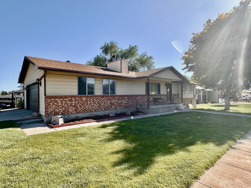 Photo of 1125 W 700 N, Clearfield, UT 84015 (MLS # 2134188)