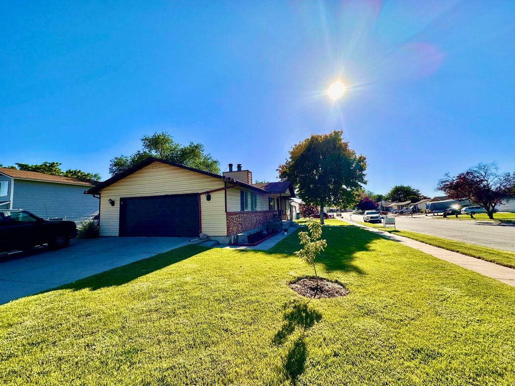 Photo of 1125 W 700 N, Clearfield, UT 84015 (MLS # 2134188)