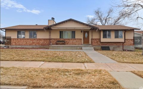 Photo of 1125 W 700 N, Clearfield, UT 84015 (MLS # 2134188)