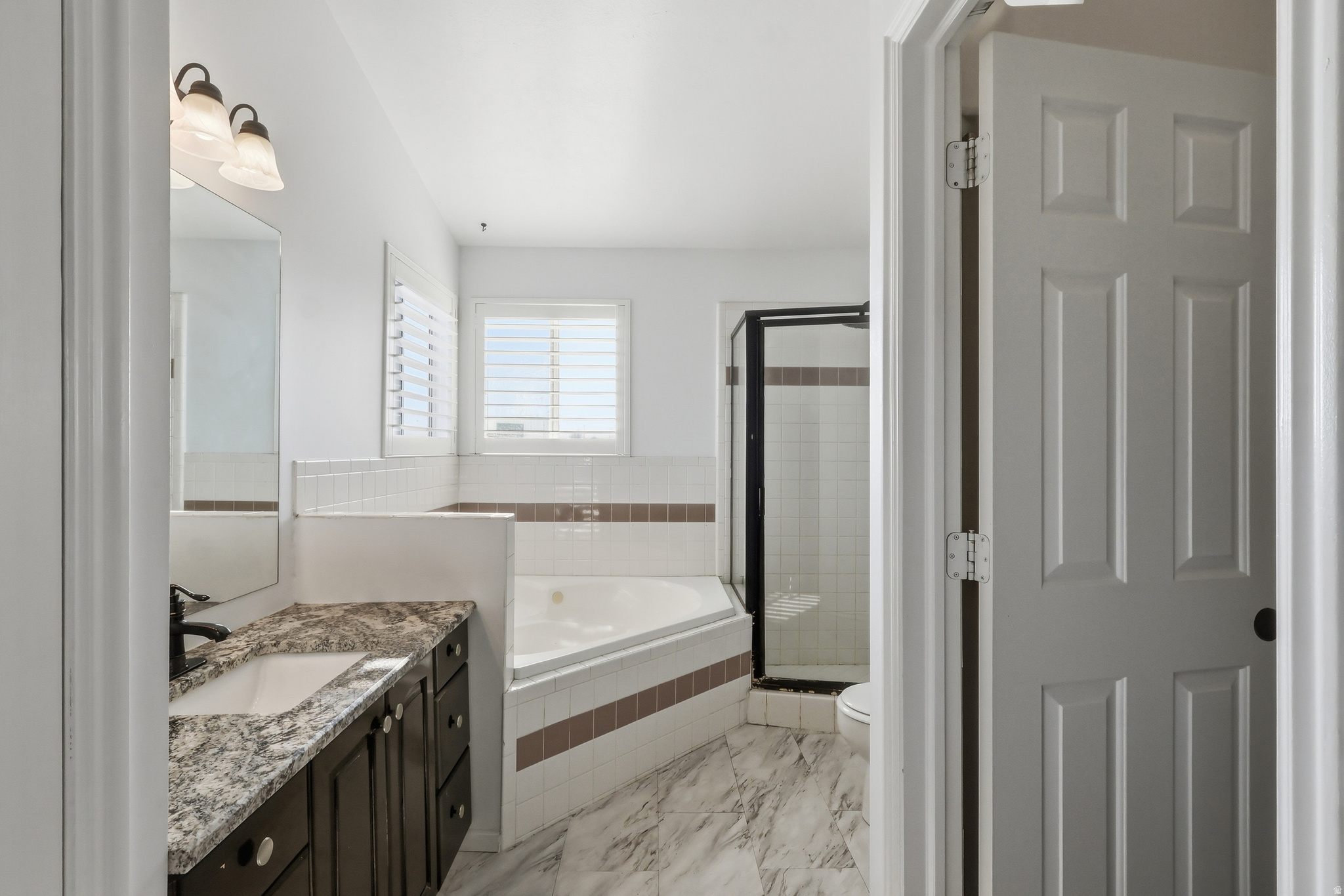 CAPITAL ESTATES - Residential