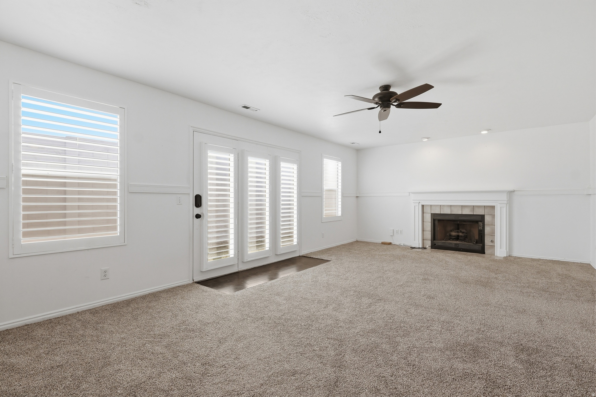 CAPITAL ESTATES - Residential