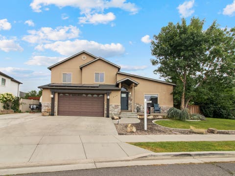 Homes For Sale - 940 W 875 St<br/> Lehi, UT 84043