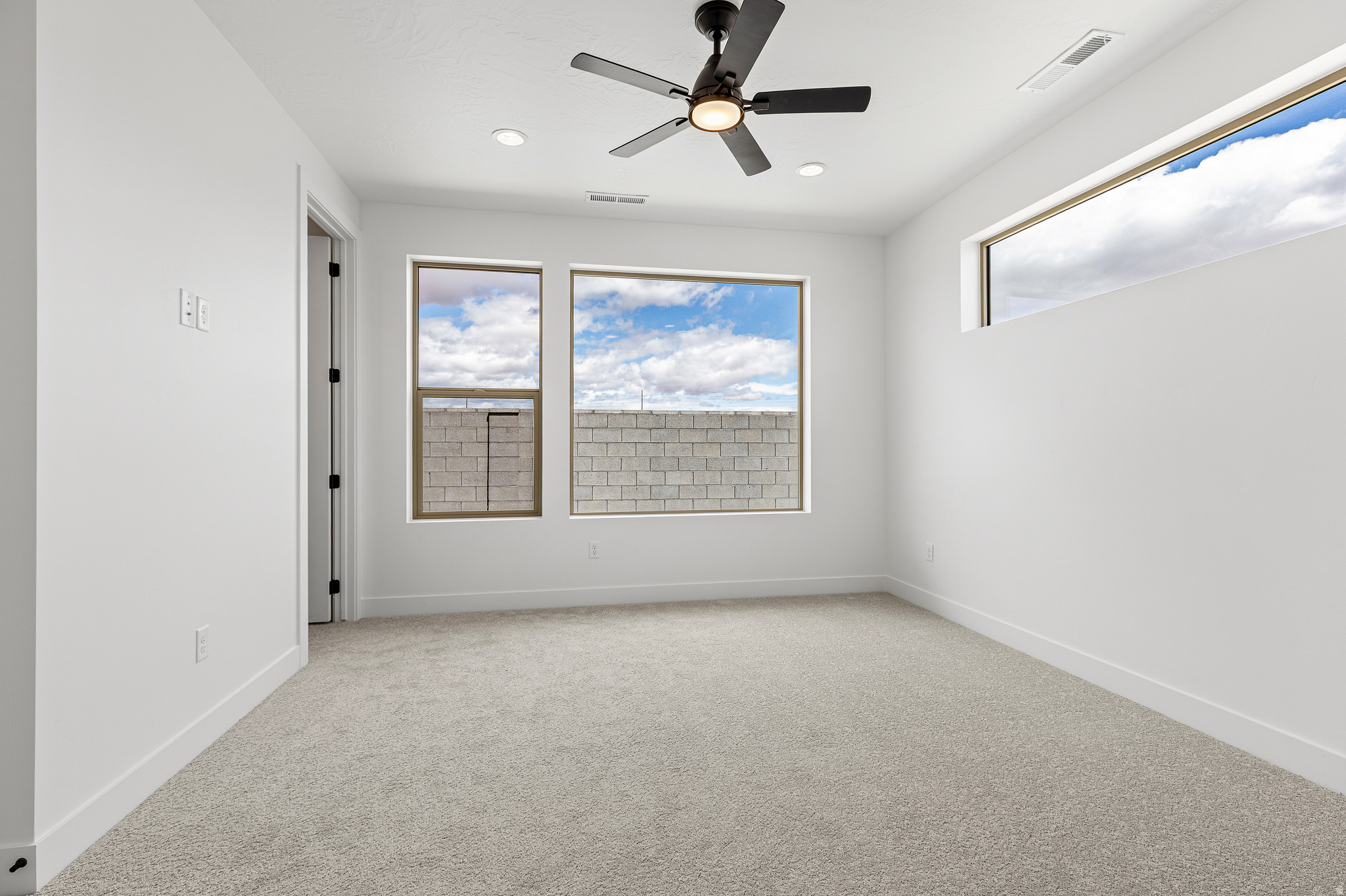 ROSALIA RIDGE AT DIVARIO - Residential