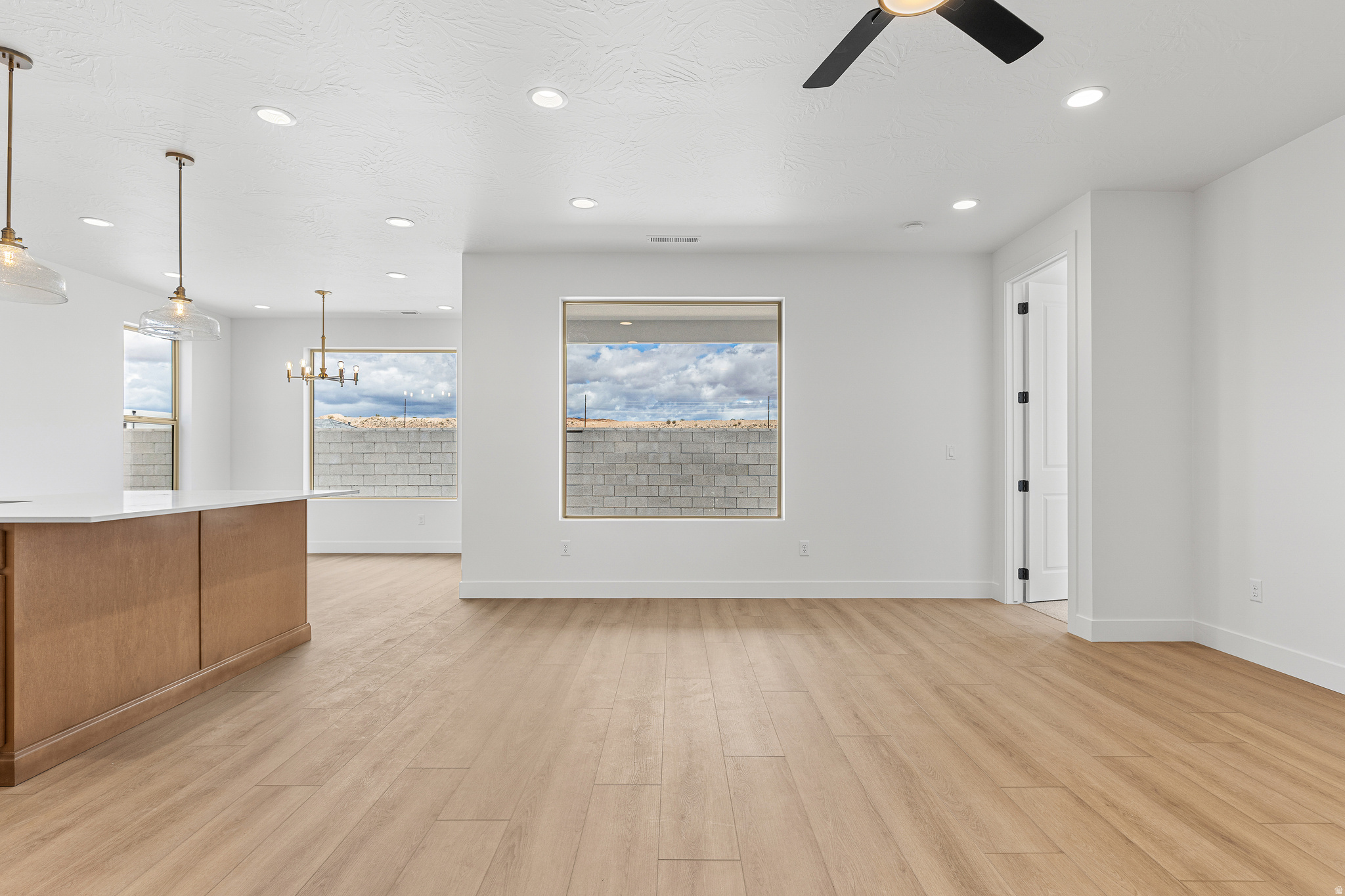 ROSALIA RIDGE AT DIVARIO - Residential