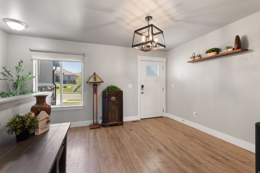 Photo of 1043 VALLEY VIEW DR, Santaquin, UT 84655 (MLS # 2164074)