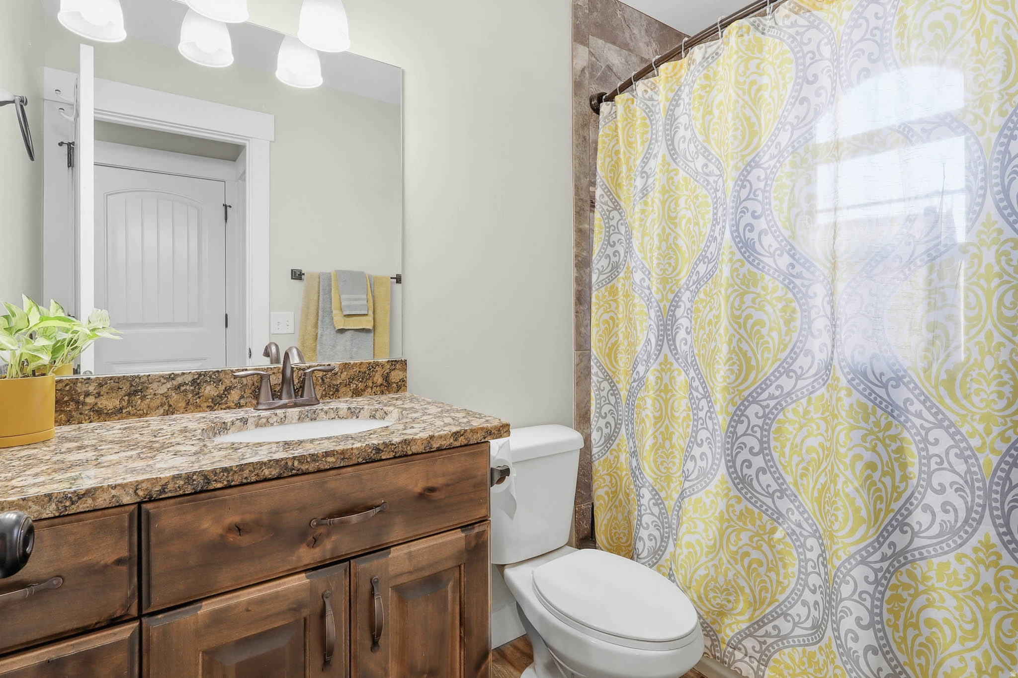 BENCHES AT SOUTH RIM - Residential