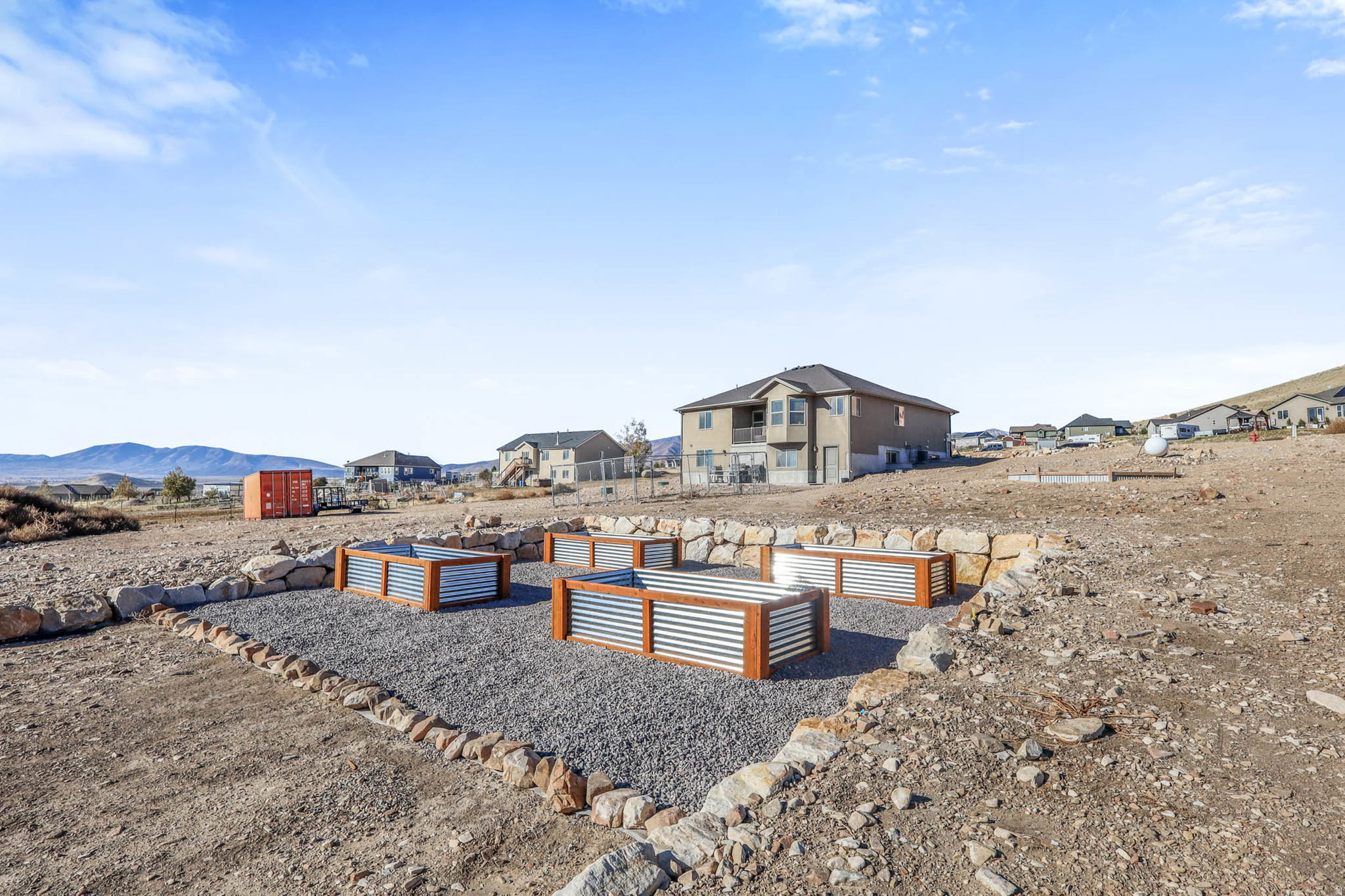 BENCHES AT SOUTH RIM - Residential