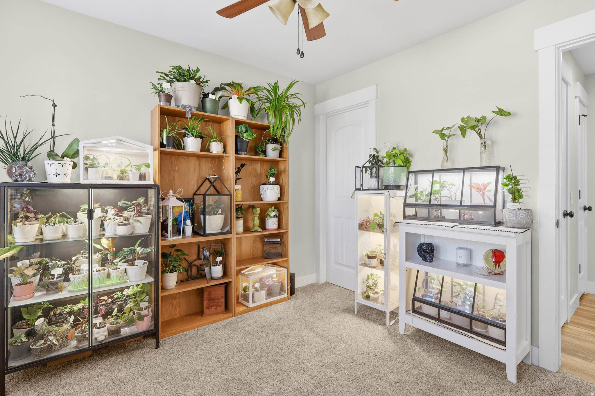 BENCHES AT SOUTH RIM - Residential