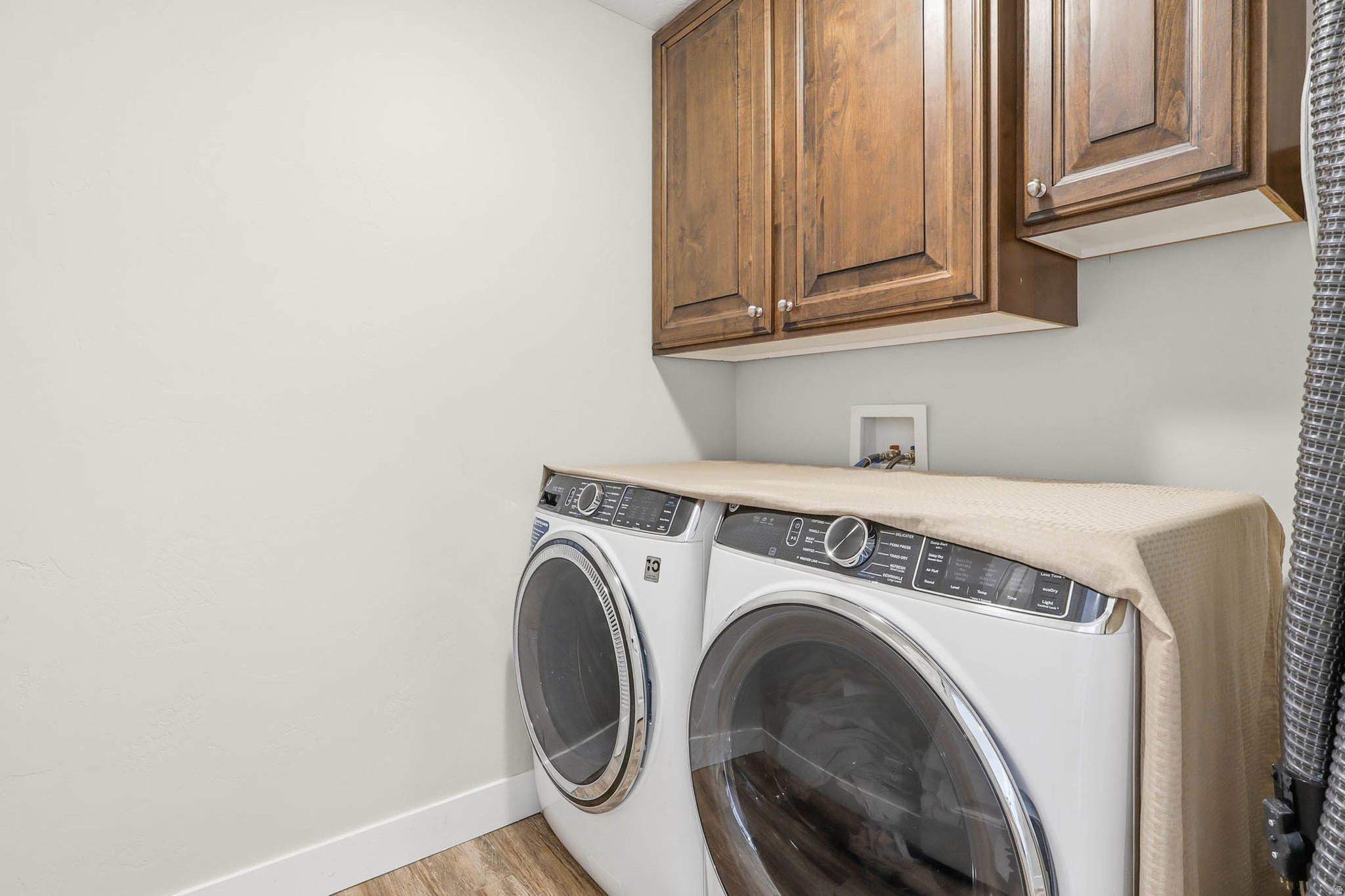 BENCHES AT SOUTH RIM - Residential