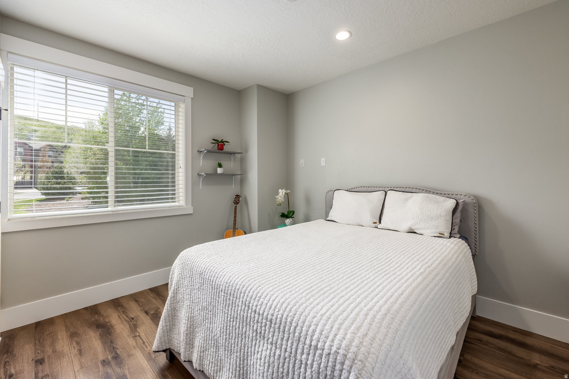 PARKS EDGE - Residential