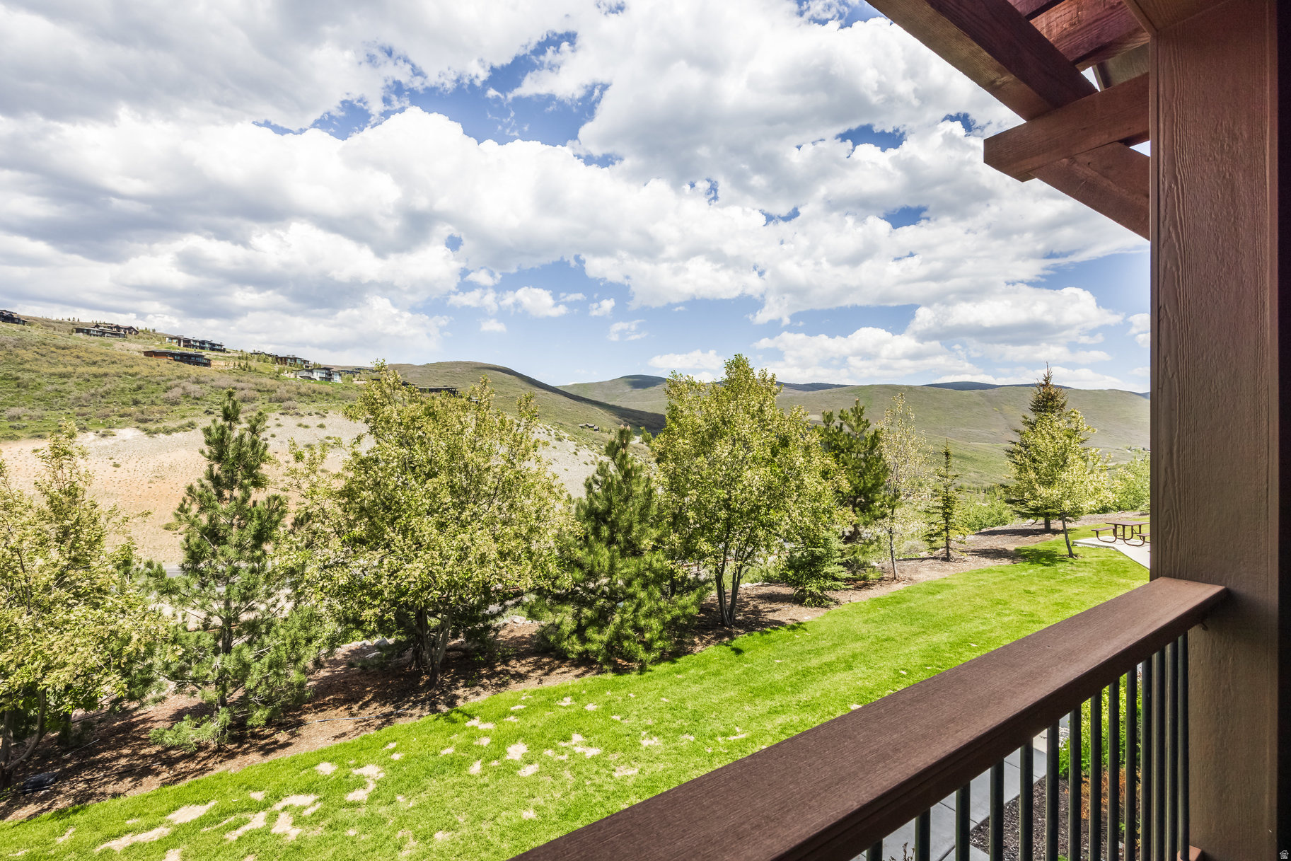 PARKS EDGE - Residential