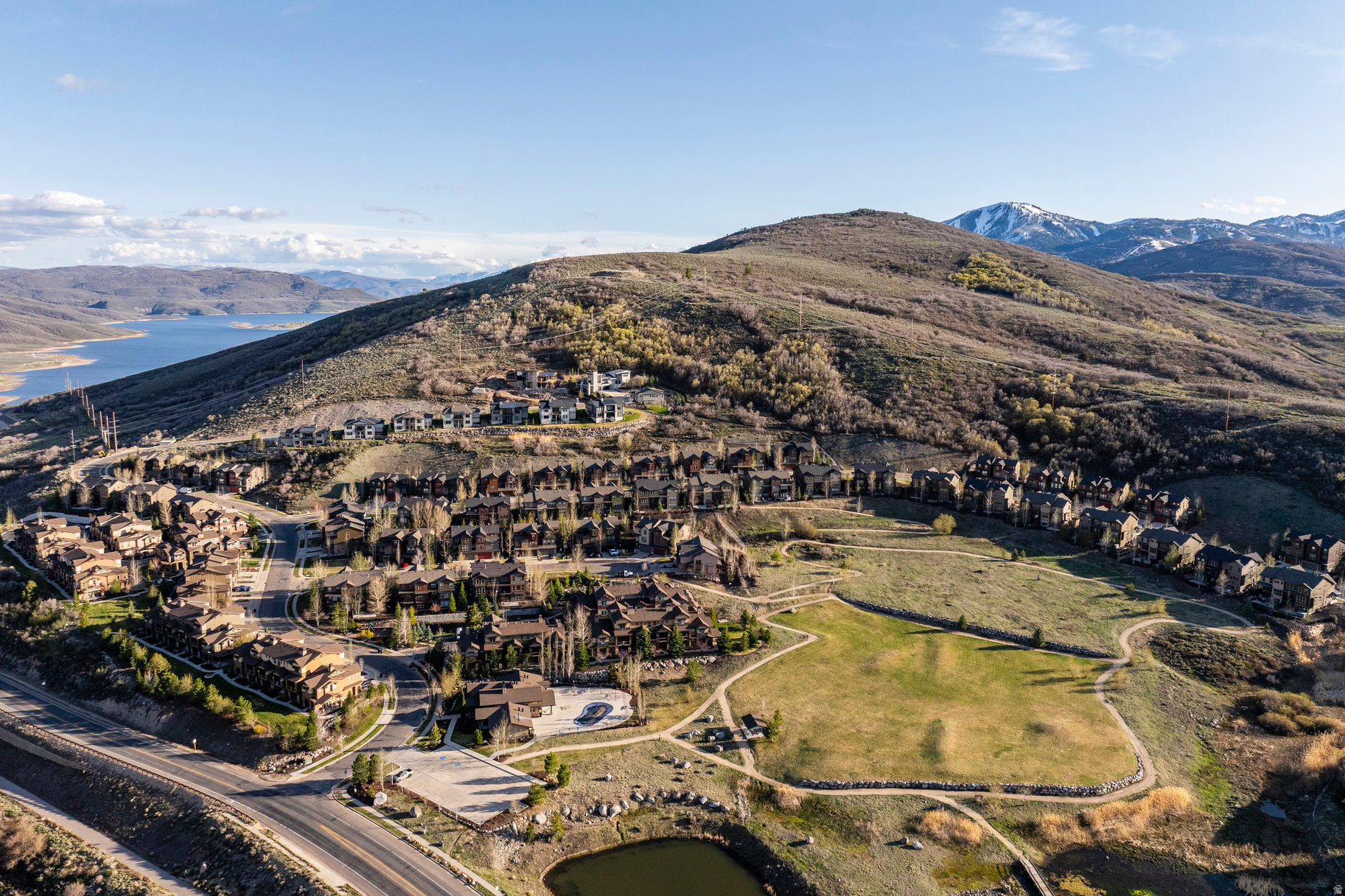 PARKS EDGE - Residential