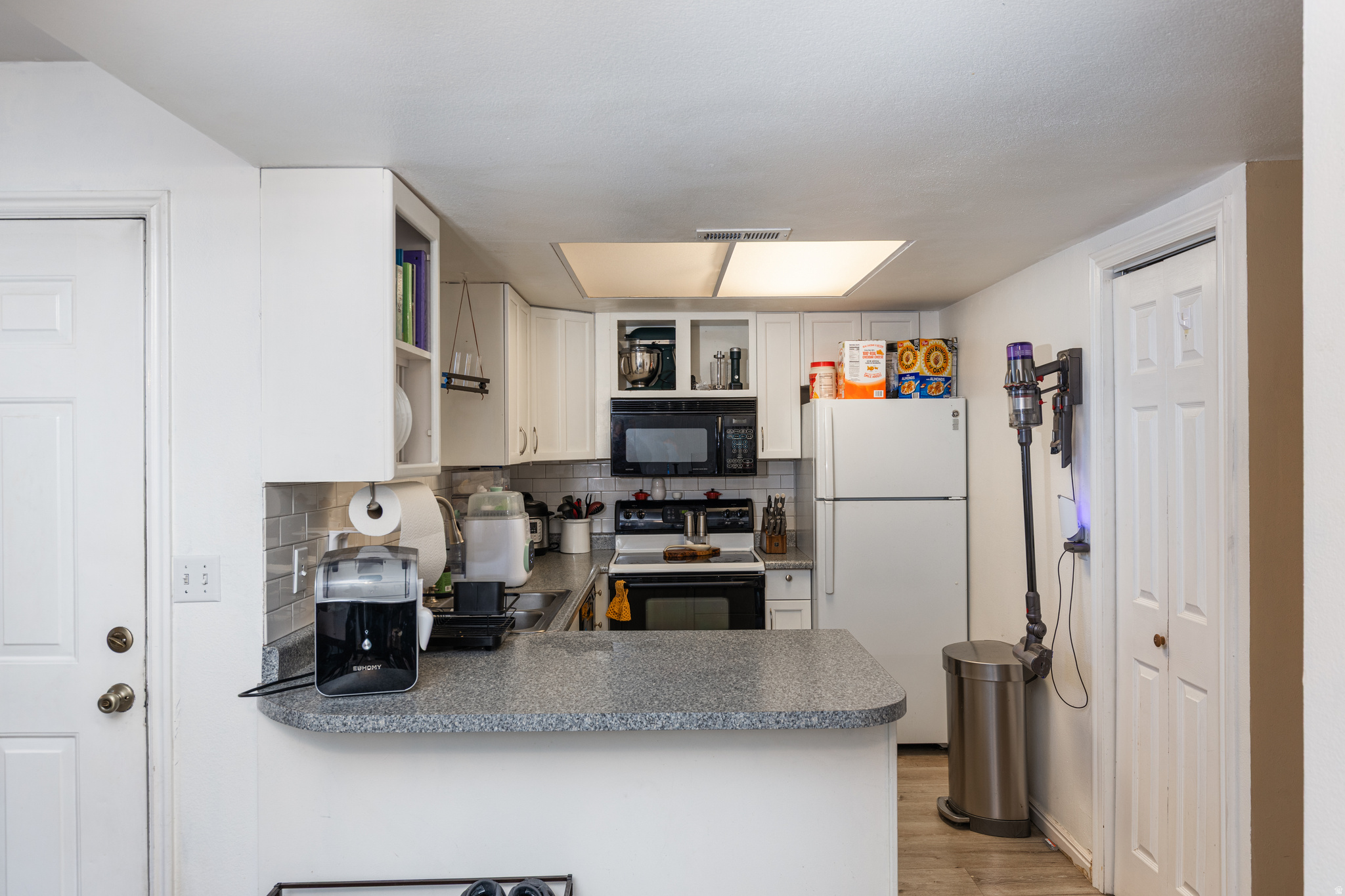 HILLCREEK - Residential