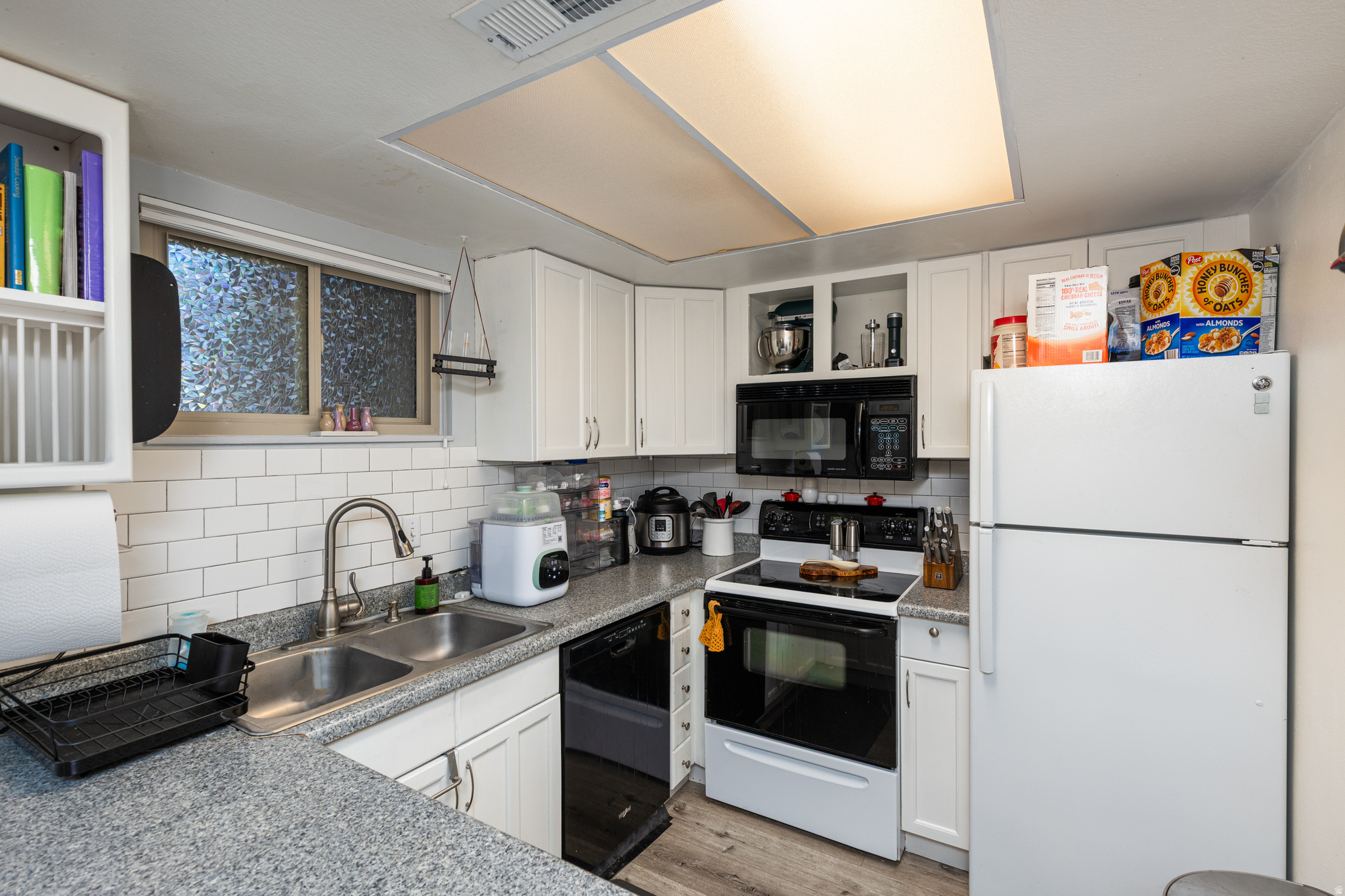 HILLCREEK - Residential