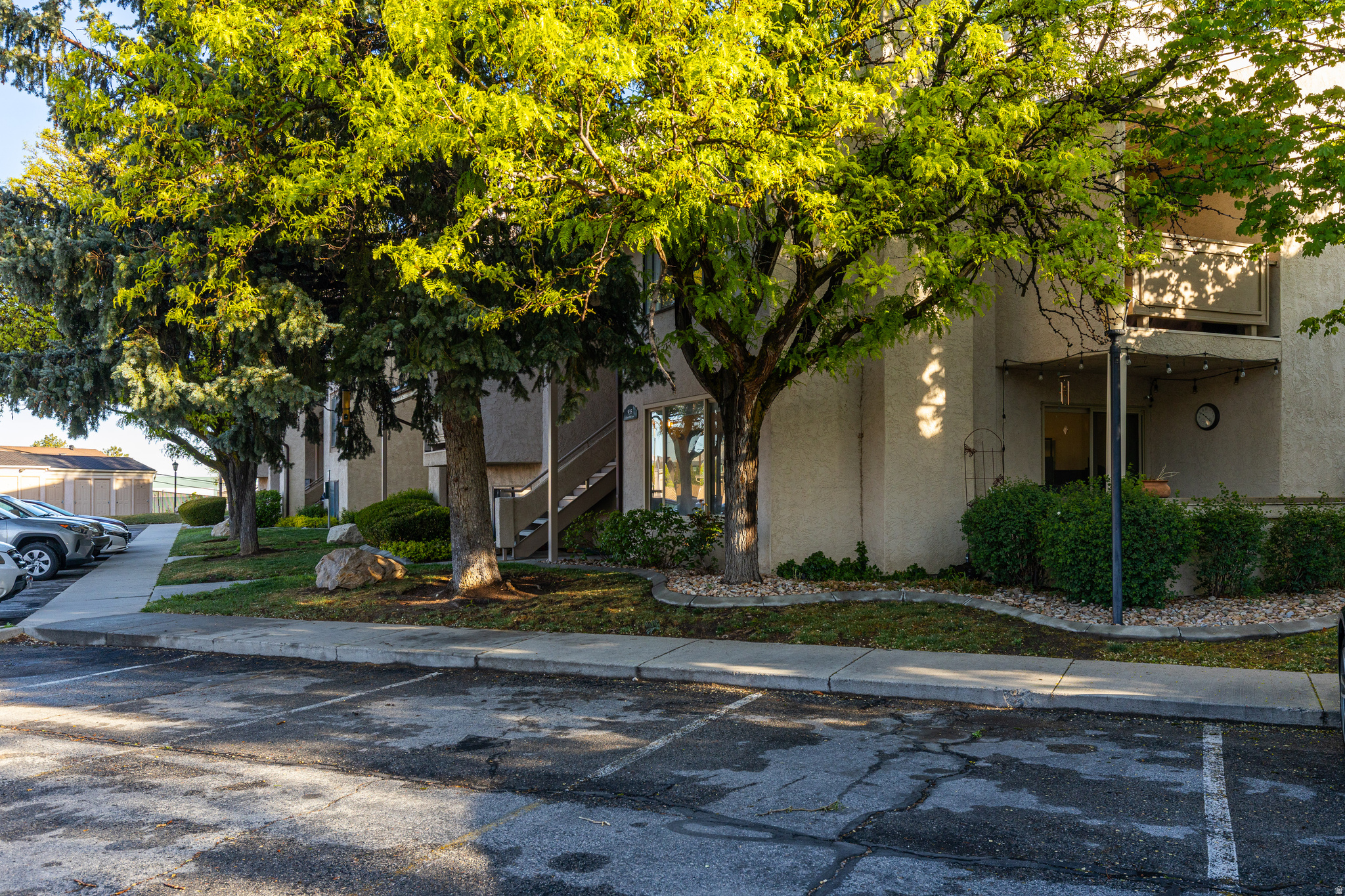 HILLCREEK - Residential