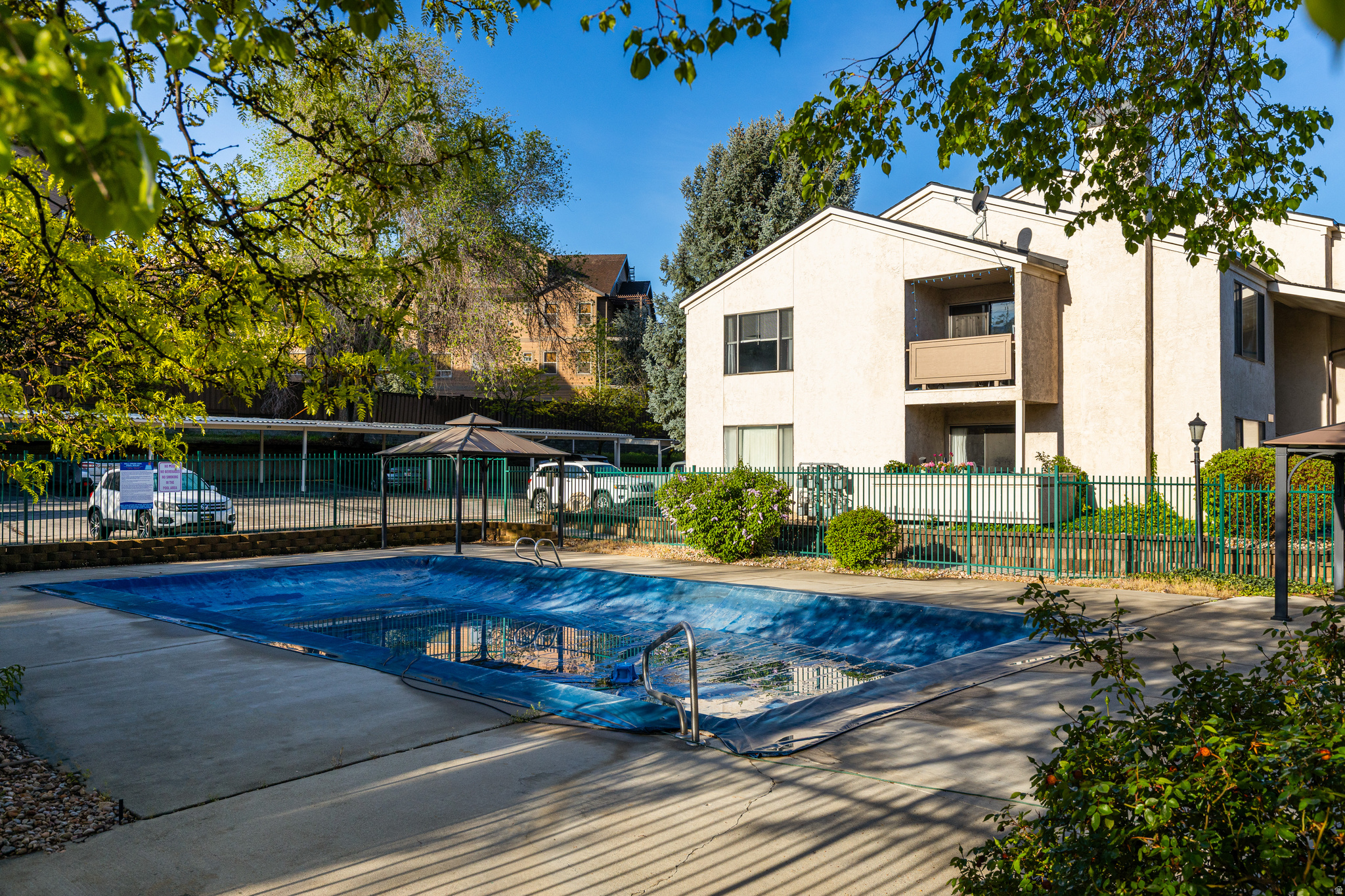 HILLCREEK - Residential