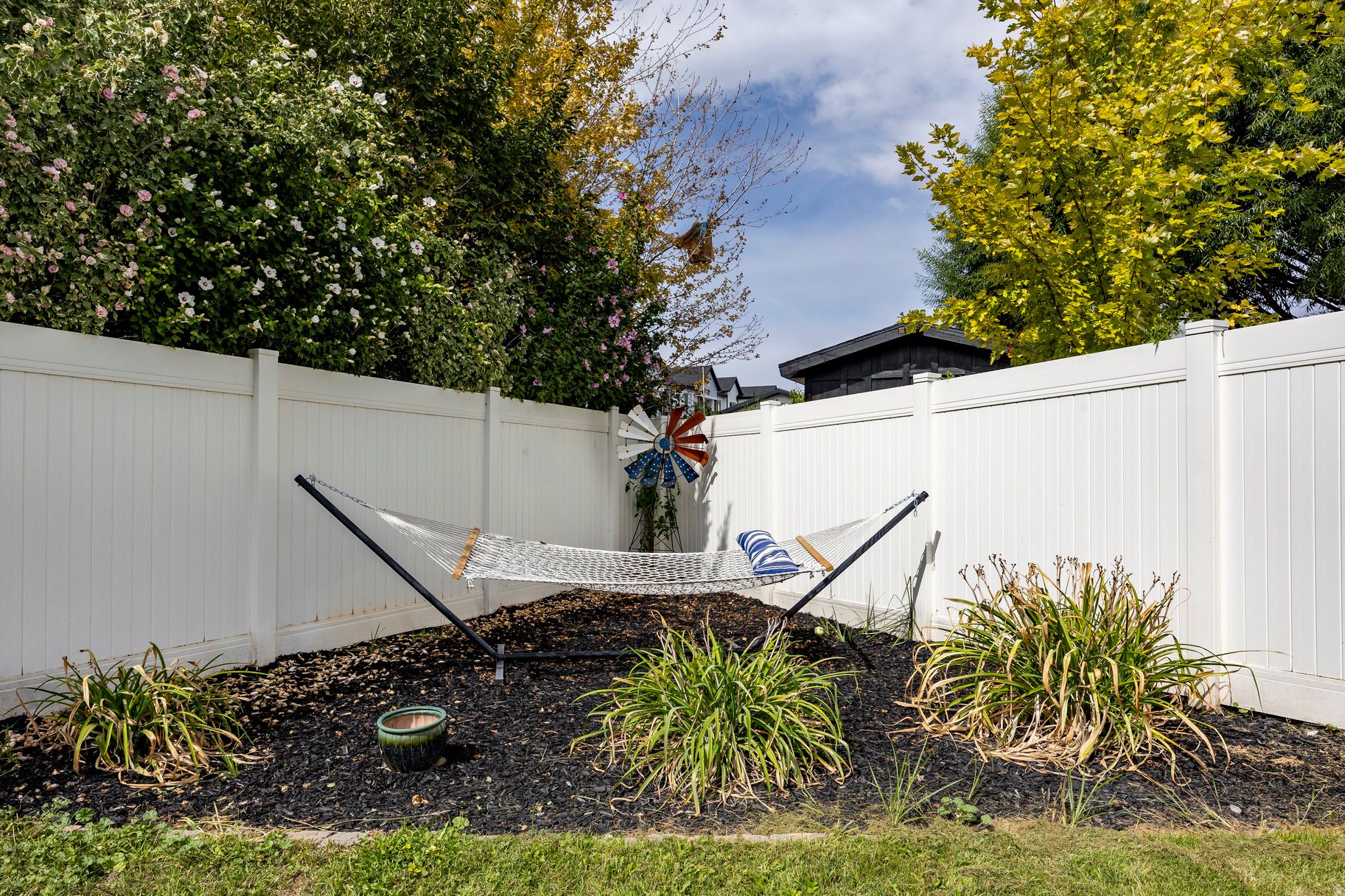 TIVOLI GARDENS - Residential