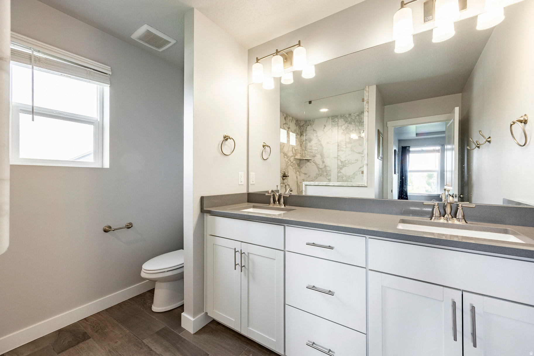 TIVOLI GARDENS - Residential