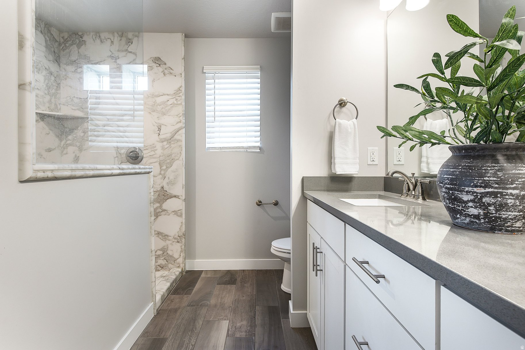 TIVOLI GARDENS - Residential