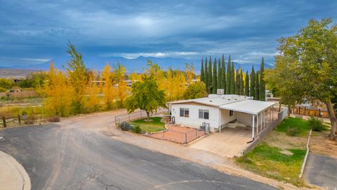 Photo of 230 W 300 N, La Verkin, UT 84745 (MLS # 2126138)