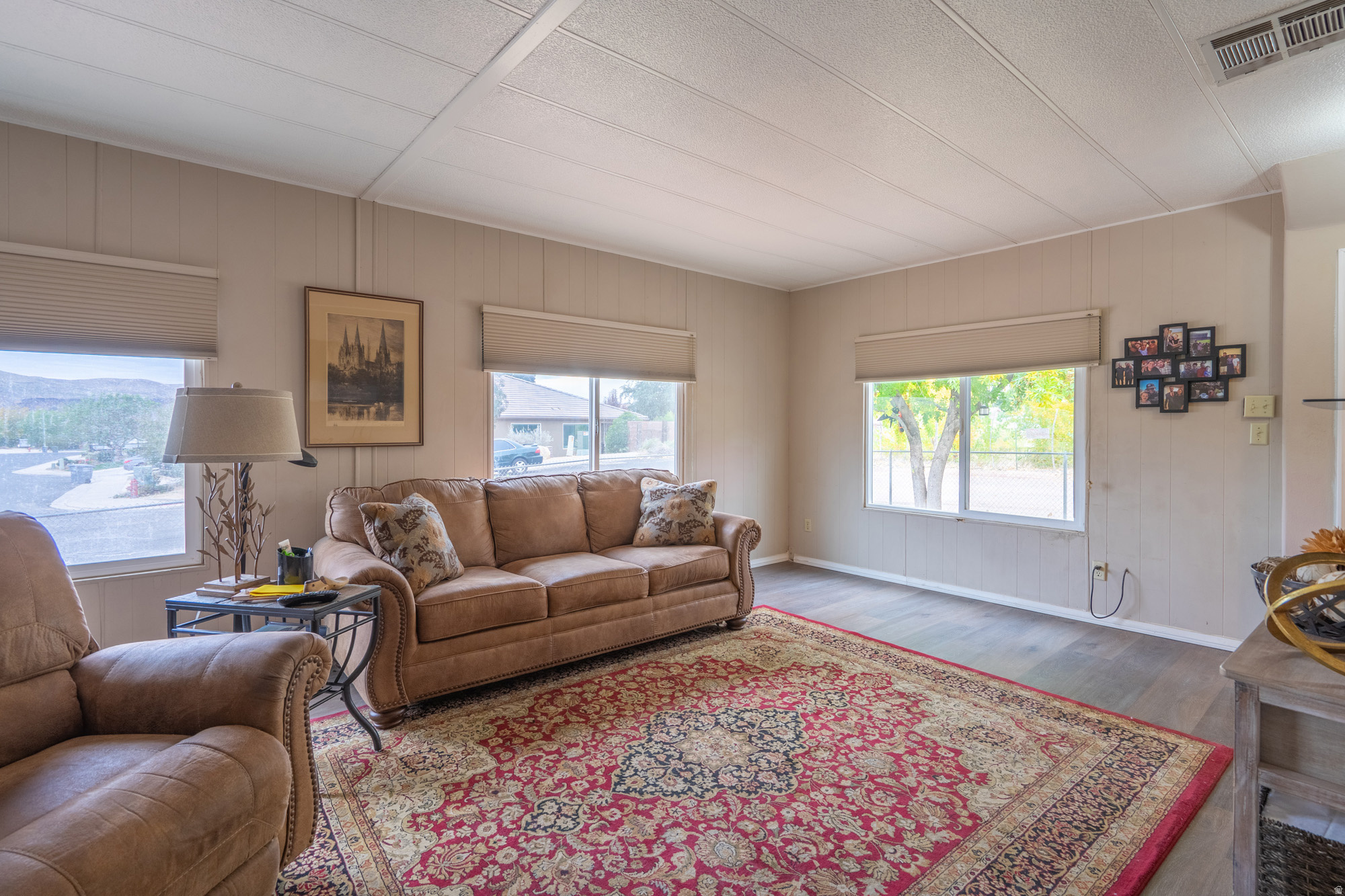 ORAL D & MINNIE E STOWELL - Residential