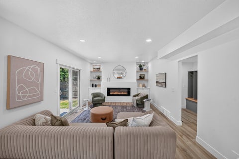 Tiny photo for 7024 S HORIZON CIR E, Cottonwood Heights, UT 84121 (MLS # 2176912)