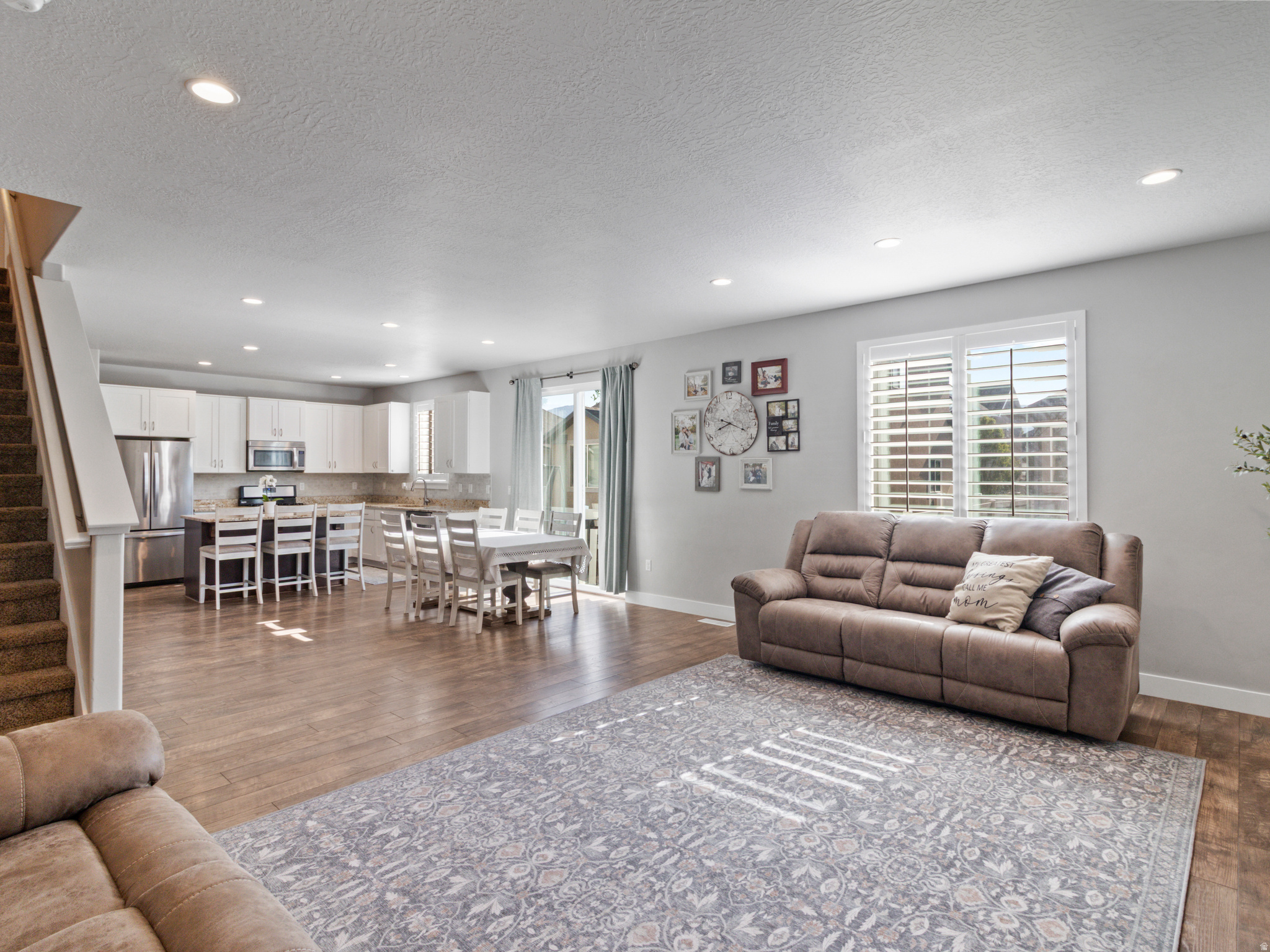 VALENTINE ESTATES CO - Residential