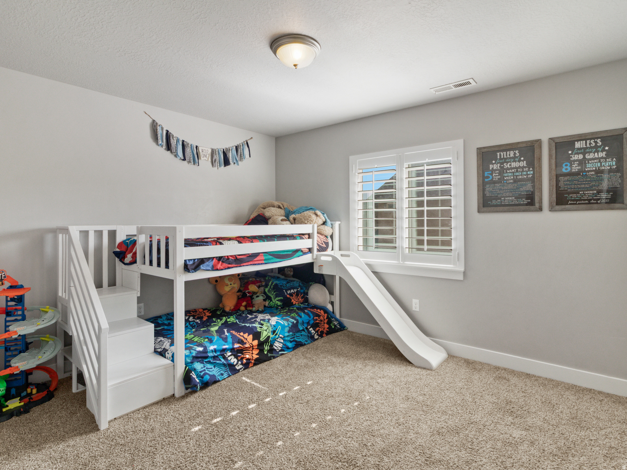VALENTINE ESTATES CO - Residential