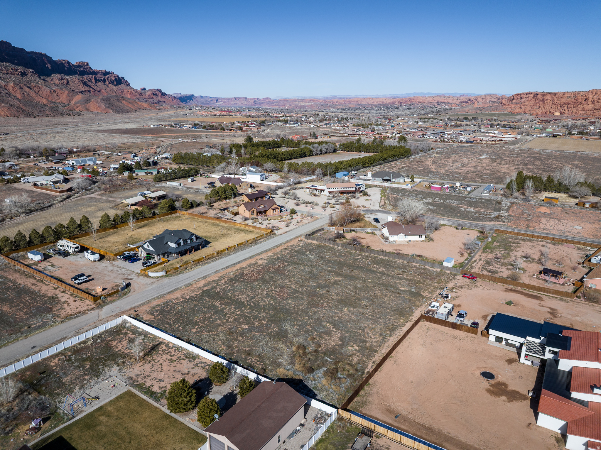 ESTRELLA ESTATES - Land