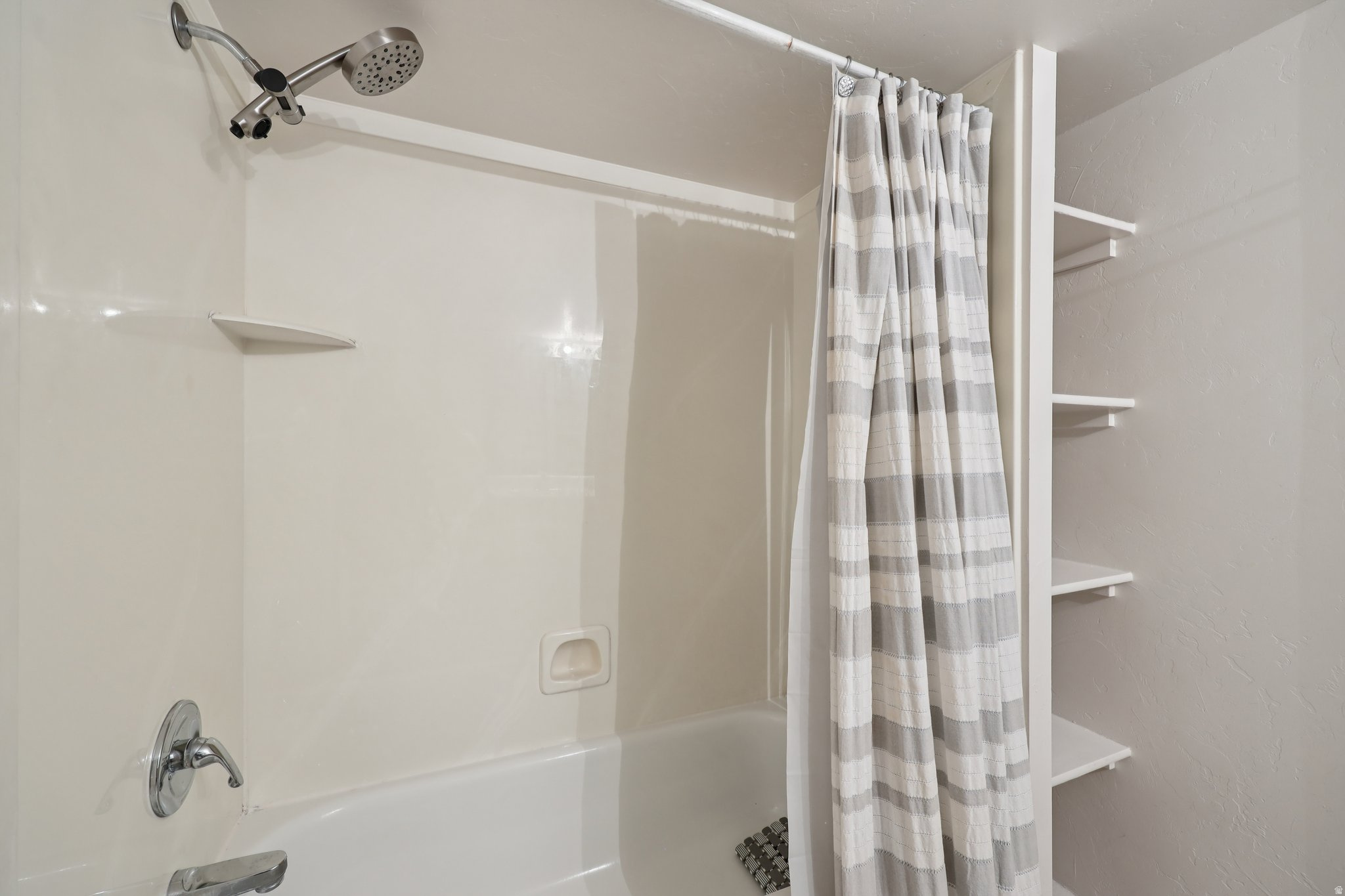 HIGHLAND ESTATES - Residential