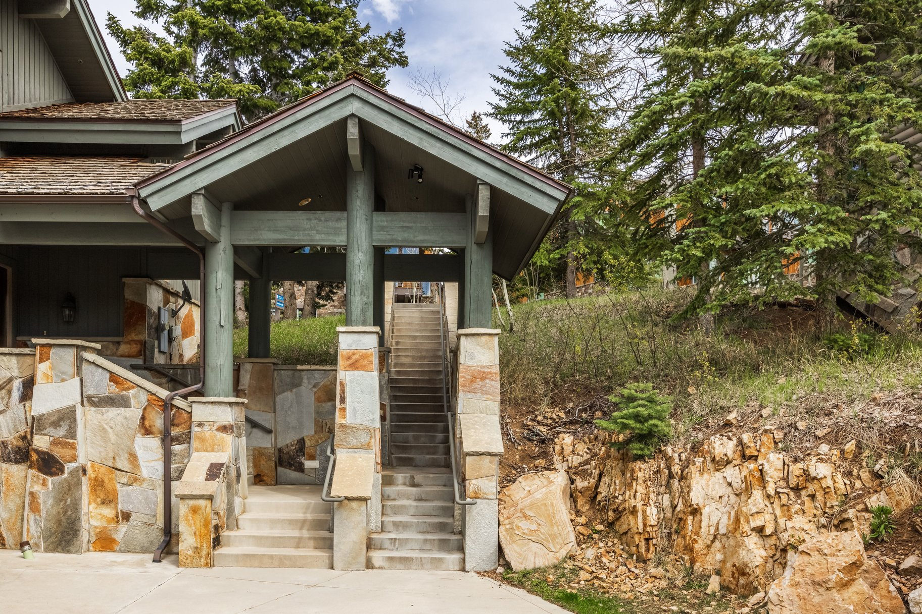 BELLEMONT AT DEER VALLEY CONDOMINIUM - Residential