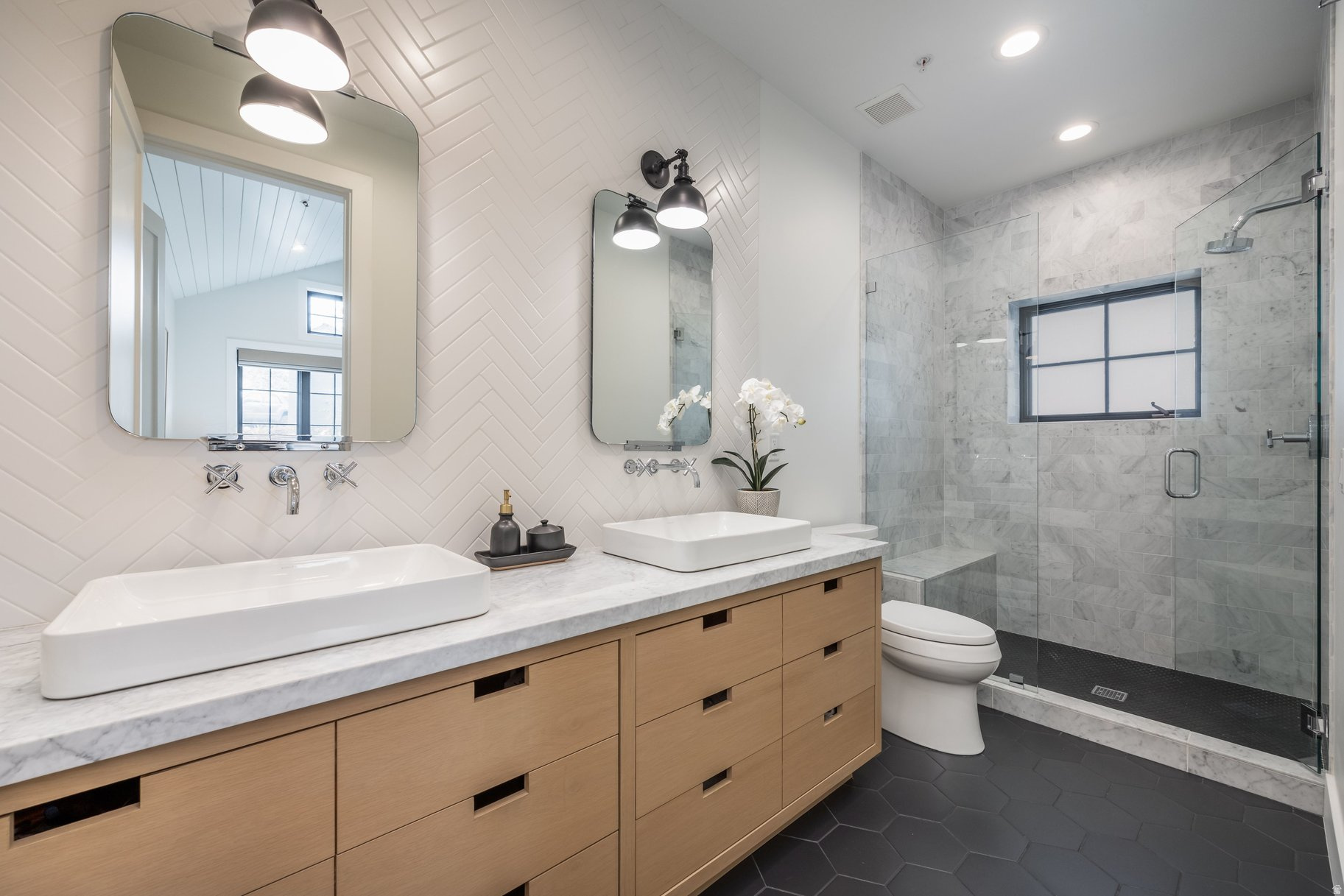 BELLEMONT AT DEER VALLEY CONDOMINIUM - Residential