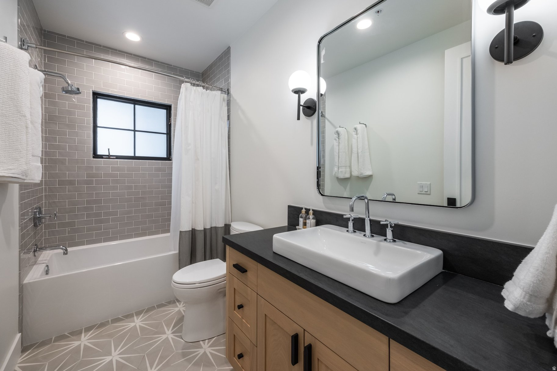 BELLEMONT AT DEER VALLEY CONDOMINIUM - Residential