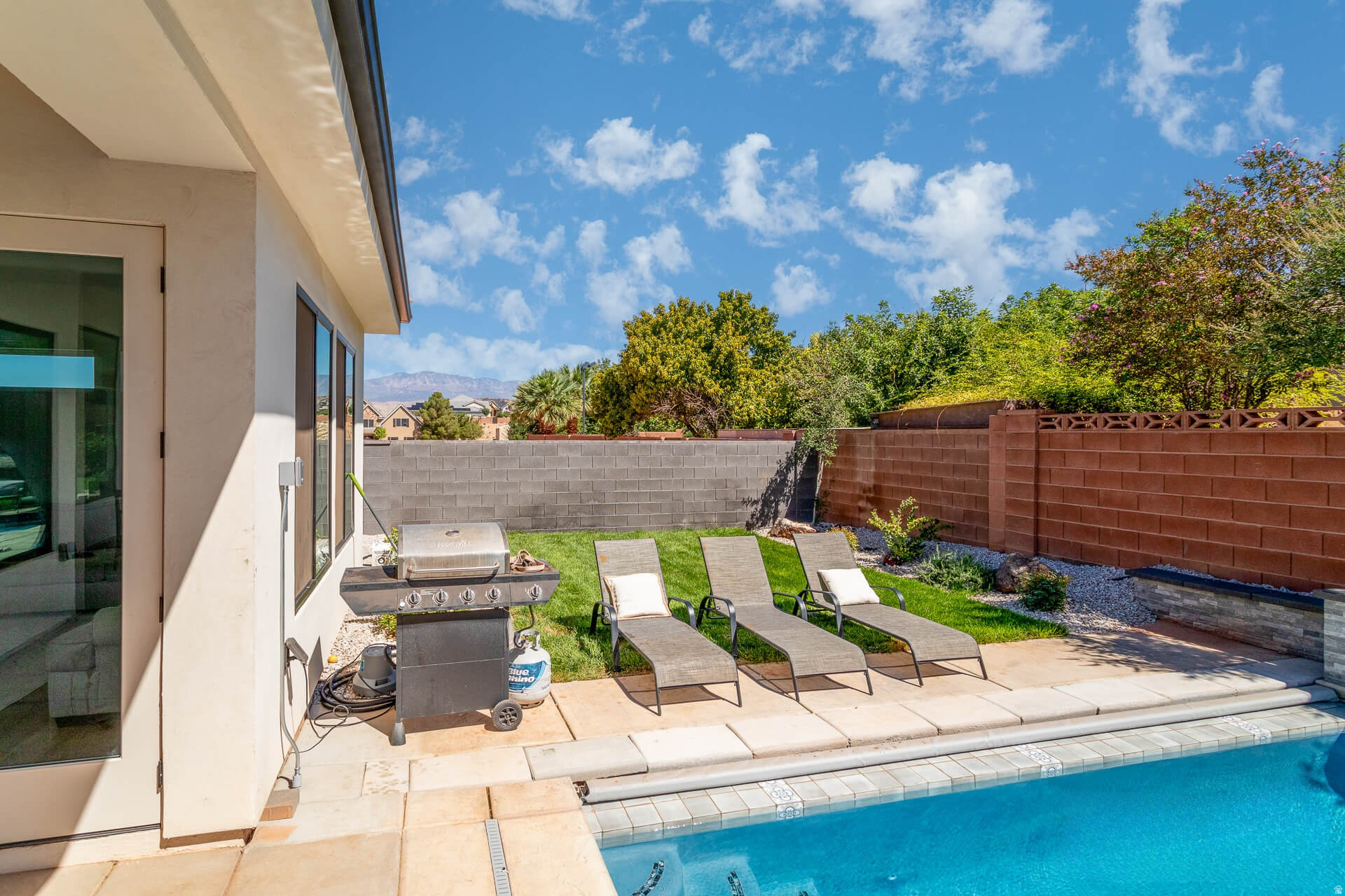 RUSTED HILLS PH 7 - Residential