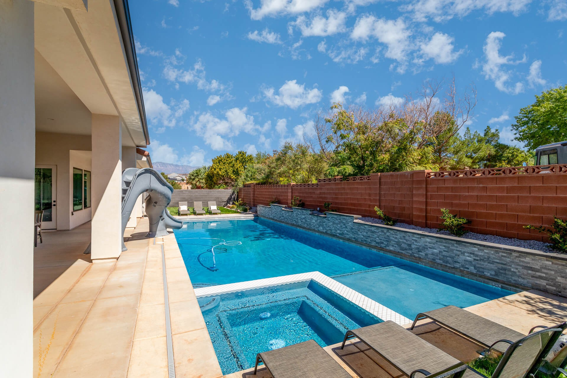 RUSTED HILLS PH 7 - Residential