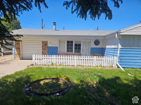 Photo of 651 SHERWOOD DR, Layton, UT 84041 (MLS # 2191353)
