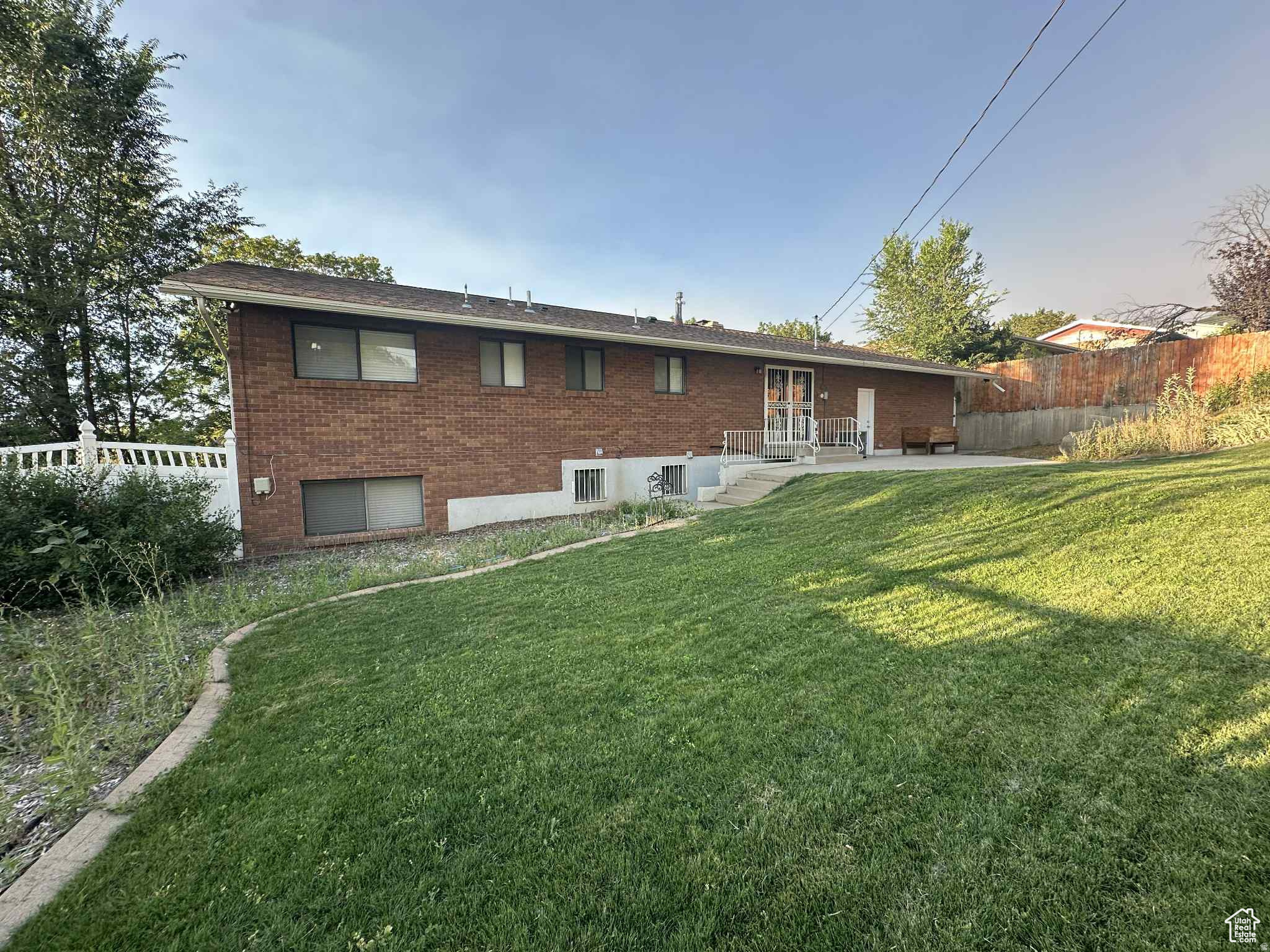 PARADISE HILLS PL B - Residential Lease