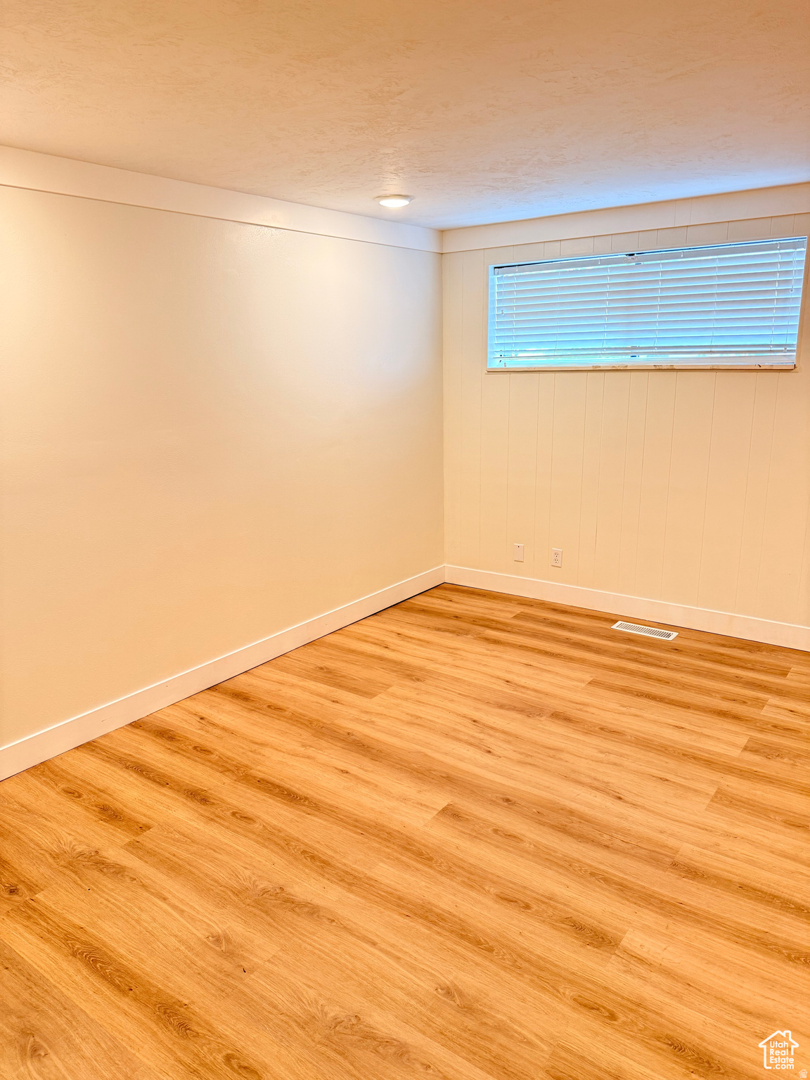 PARADISE HILLS PL B - Residential Lease