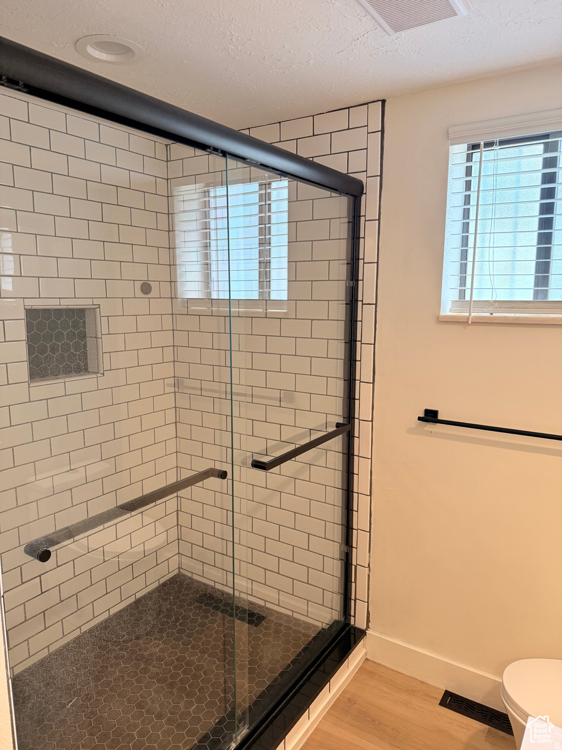 PARADISE HILLS PL B - Residential Lease