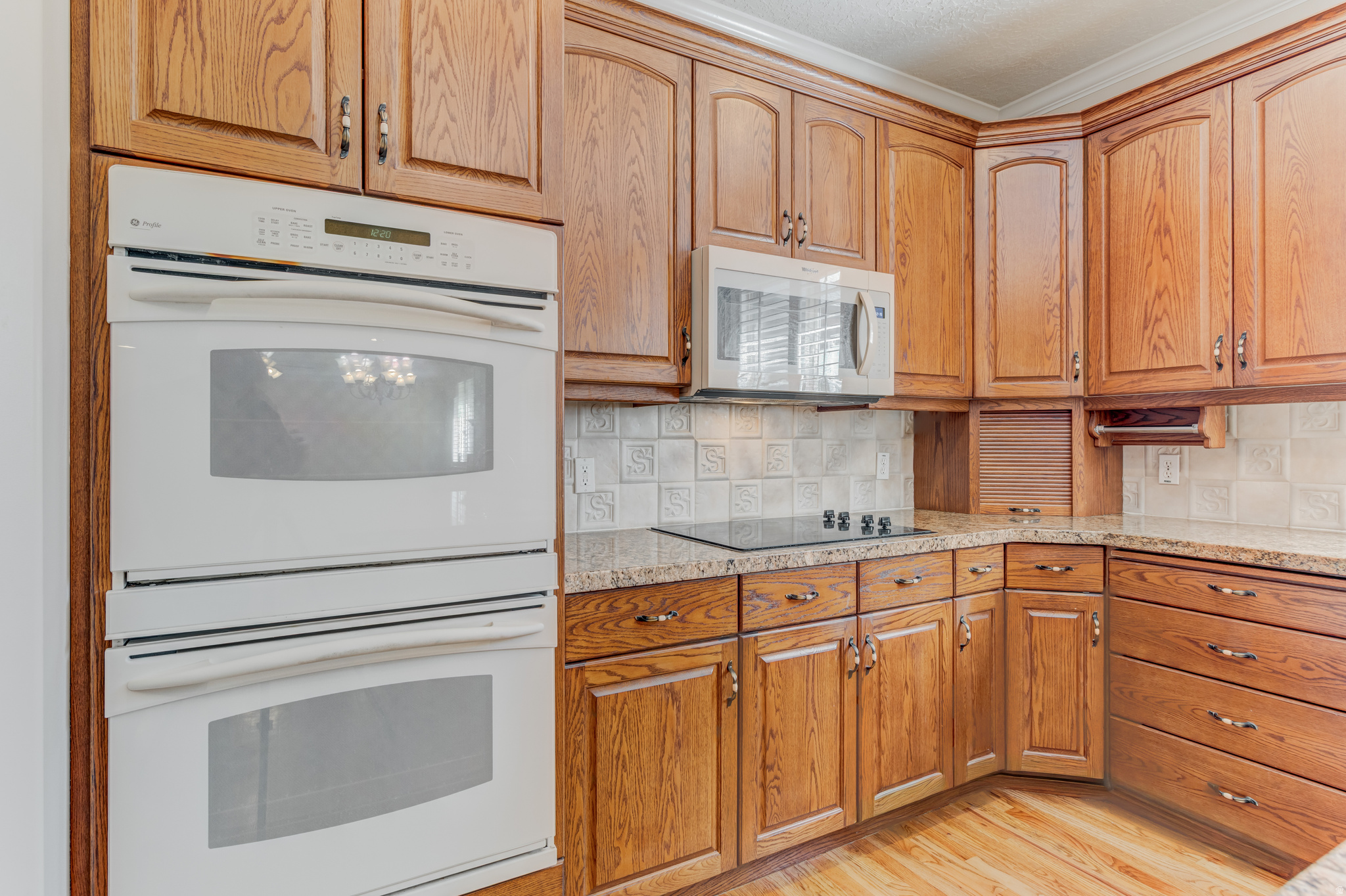 EAGLEWOOD COVE SUB - Residential