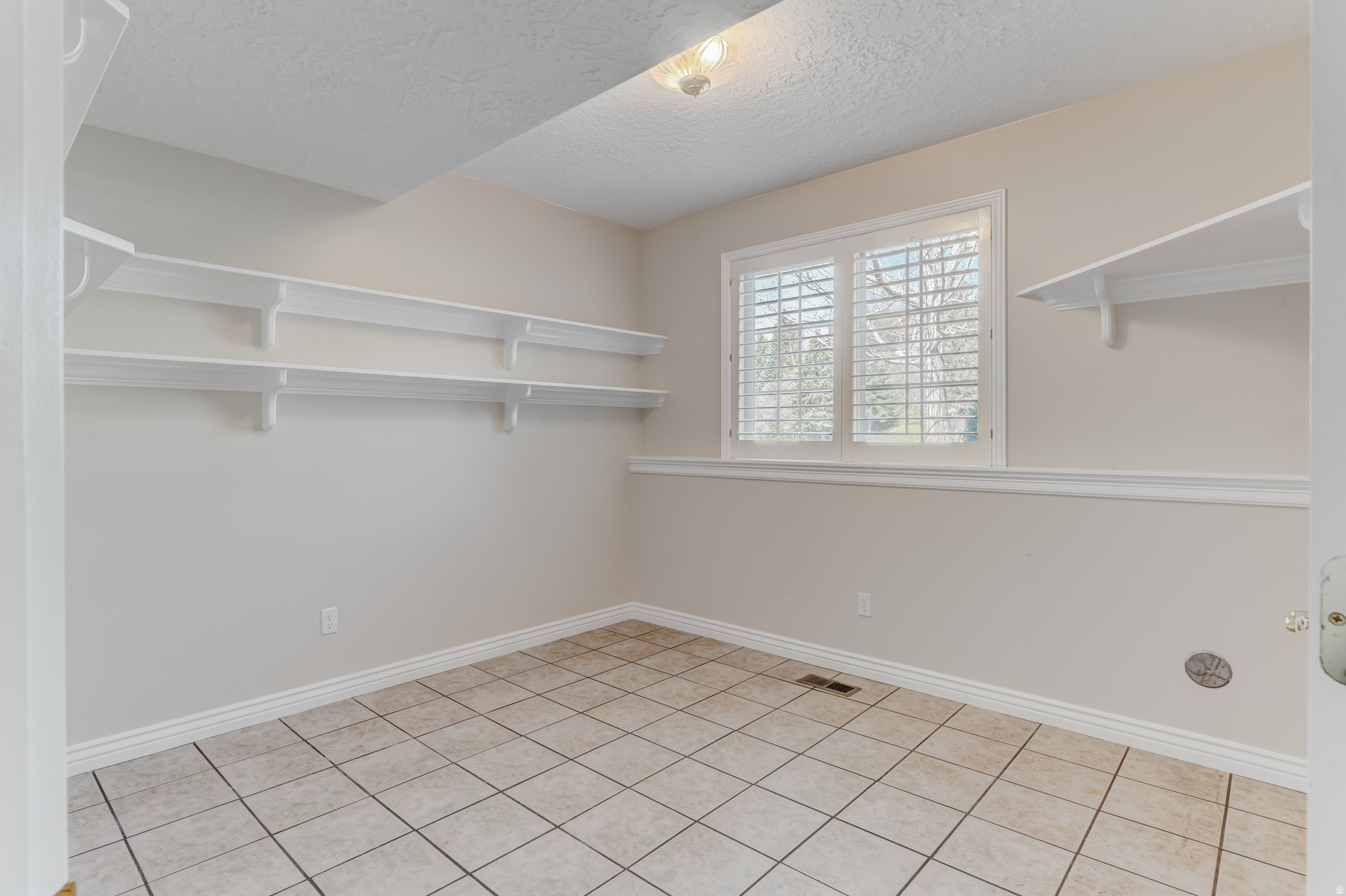 EAGLEWOOD COVE SUB - Residential