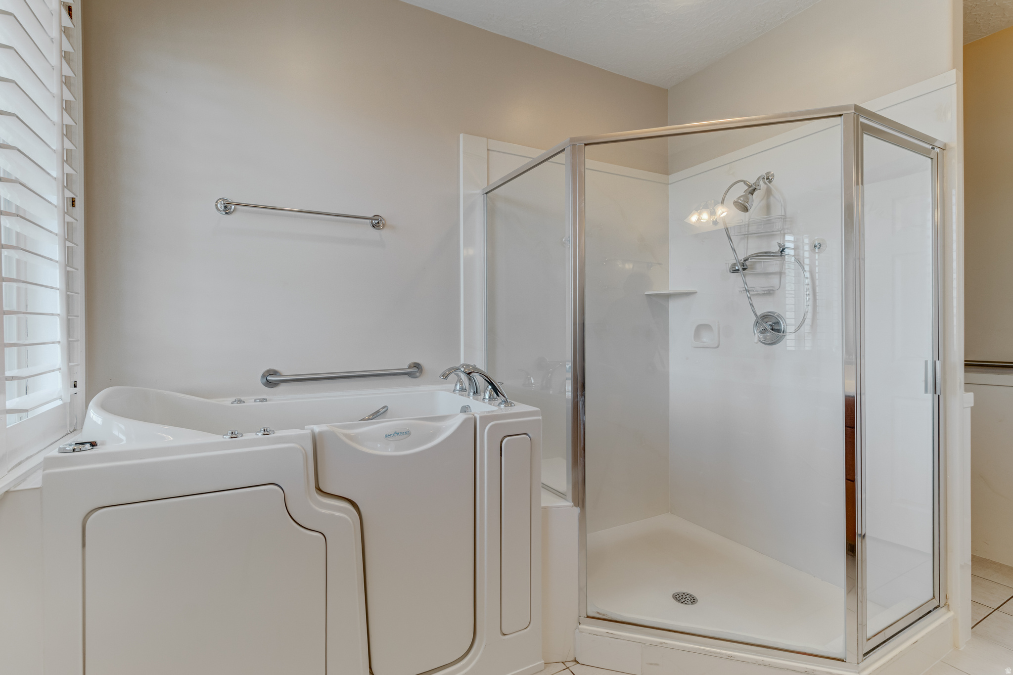 EAGLEWOOD COVE SUB - Residential