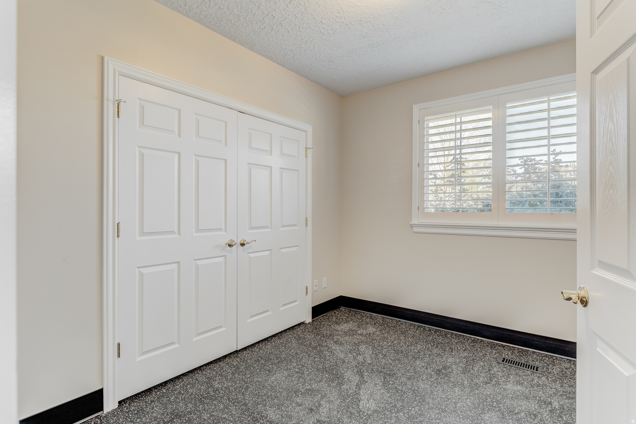 EAGLEWOOD COVE SUB - Residential