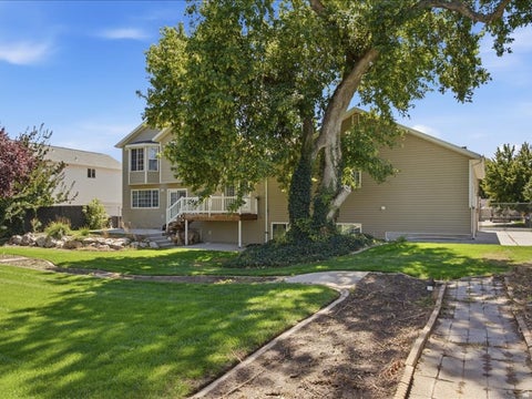 Tiny photo for 166 HARPER WAY, South Weber, UT 84405 (MLS # 2183556)